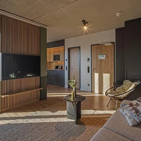 B5 Apartments-3
